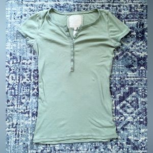 Vintage Y2K American Eagle Short Sleeve Satin Button Henley Light Green Top M